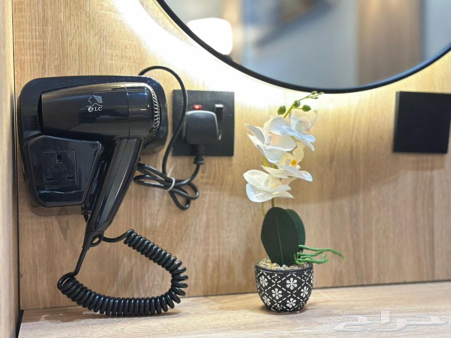 شقة 1 غرف في العقيق 9