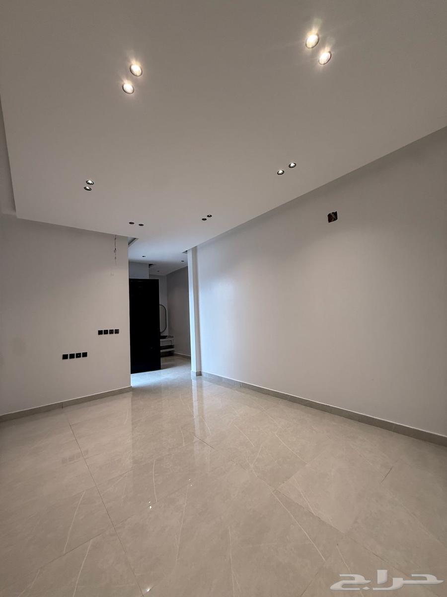 5 bedroom apartment in Al Bayan 22