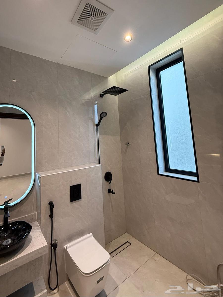 5 bedroom apartment in Al Bayan 10