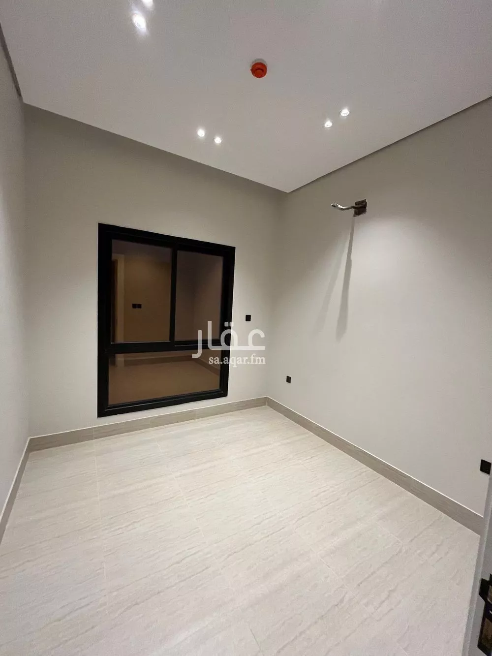 شقة 3 غرف في الرمال 9