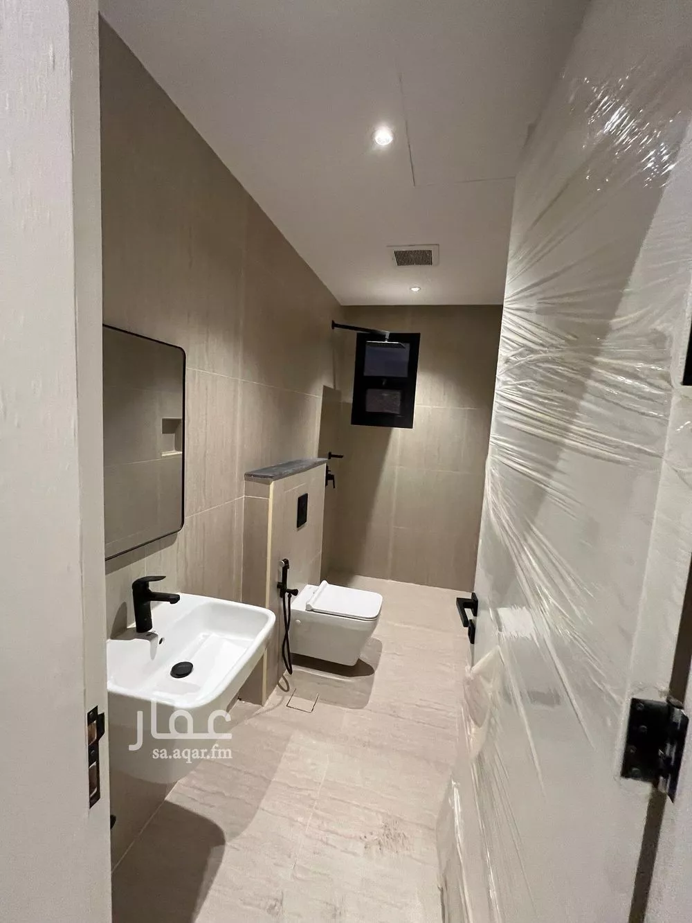 شقة 3 غرف في الرمال 10