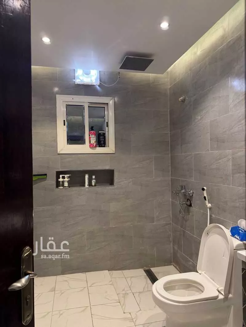 550 sqm building in Al Rabwa 2