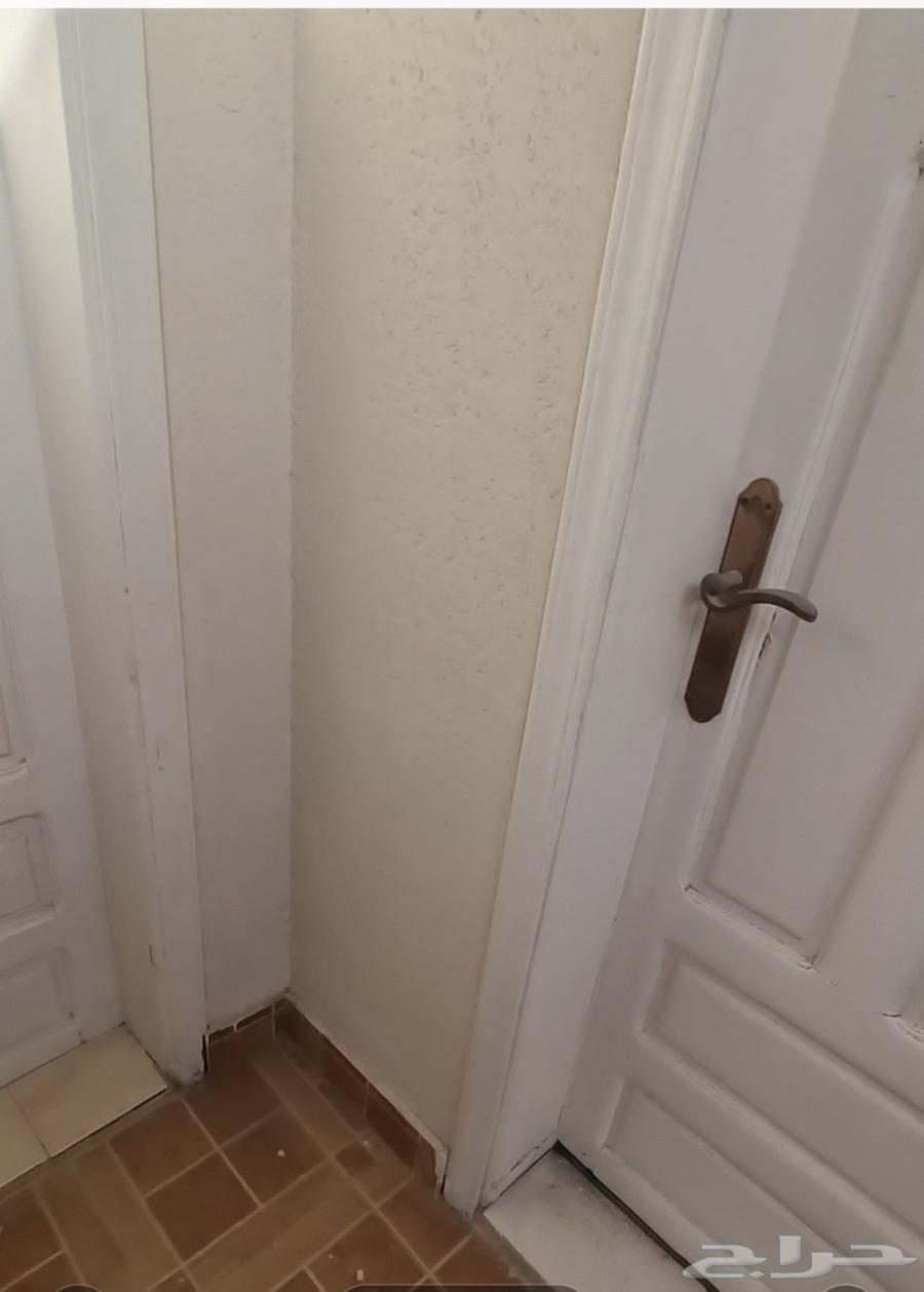 شقة 5 غرف في احد 4