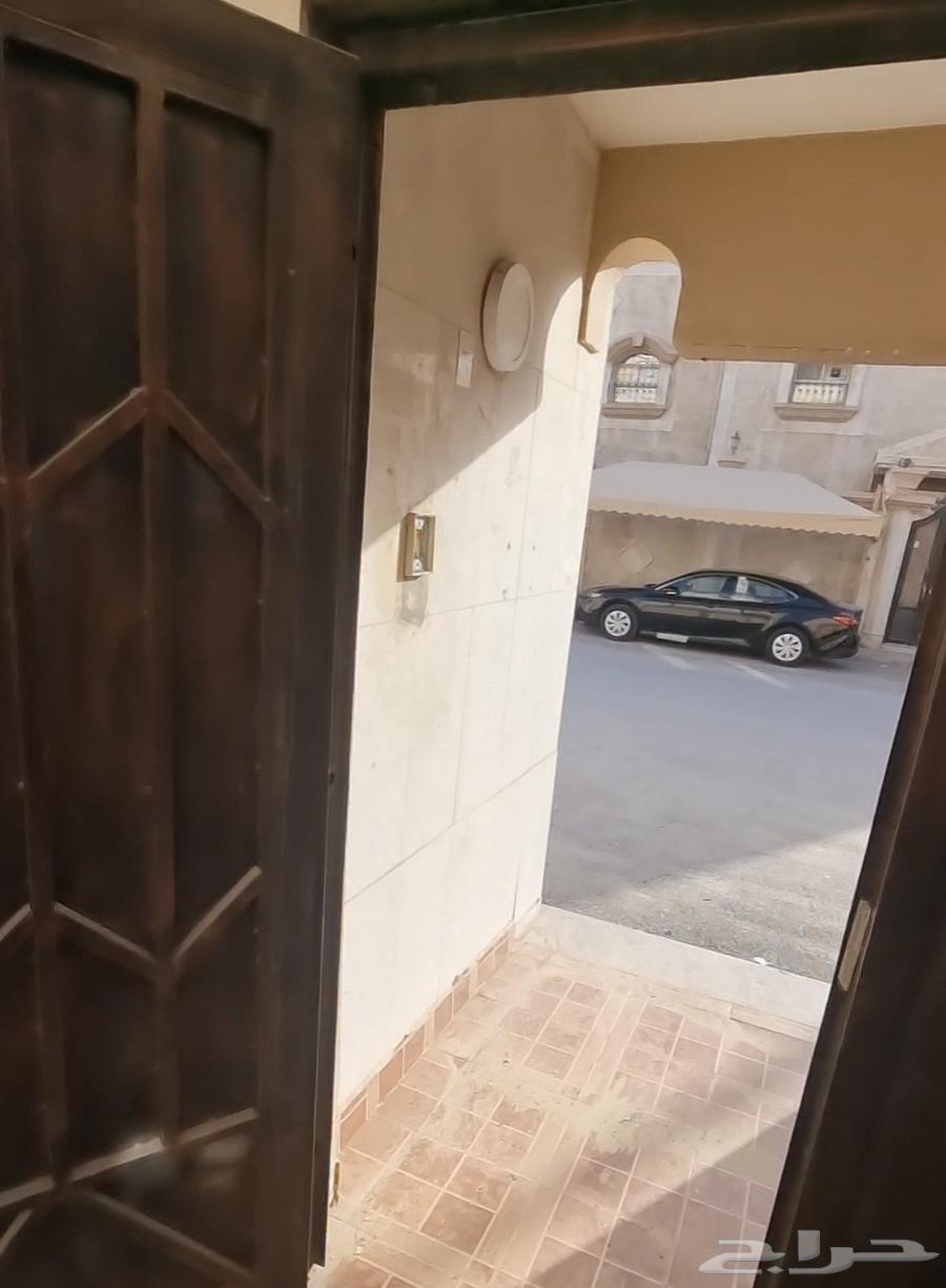 شقة 5 غرف في احد 5