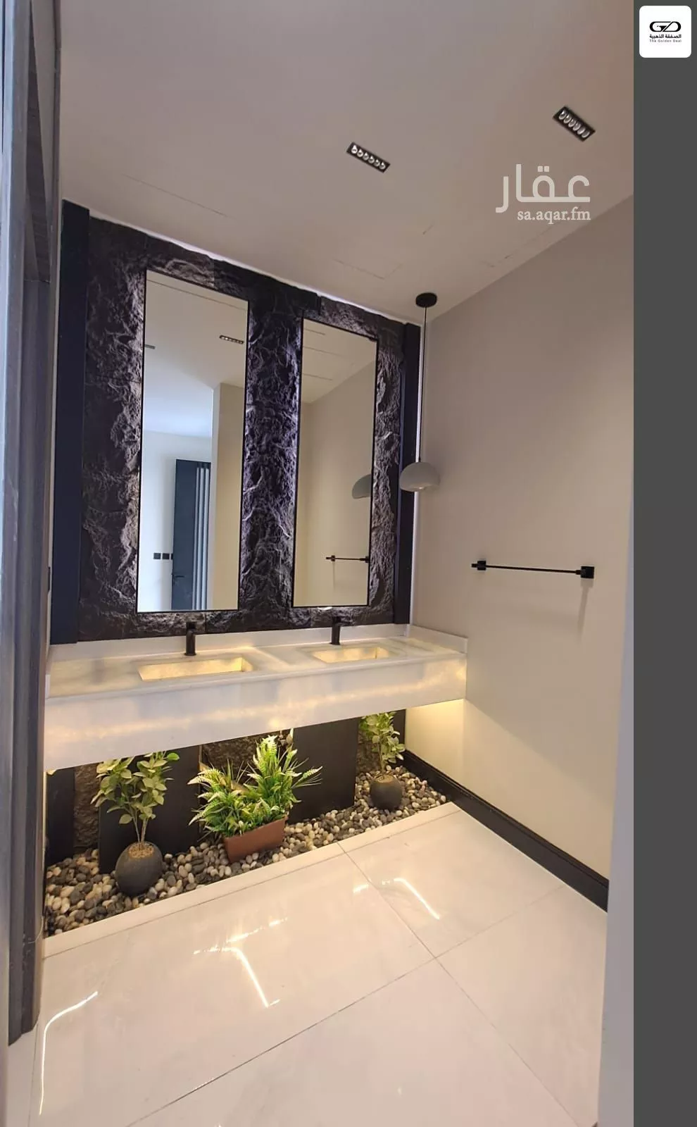 فيلا 4 غرف في الشراع 11