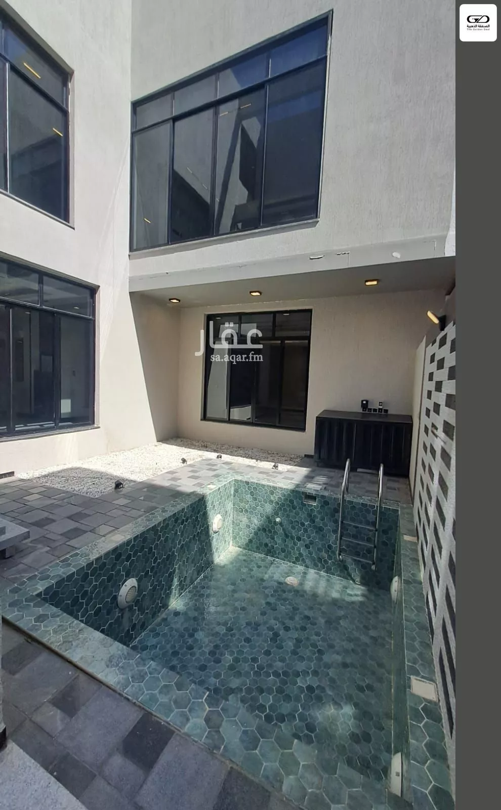 فيلا 4 غرف في الشراع 4