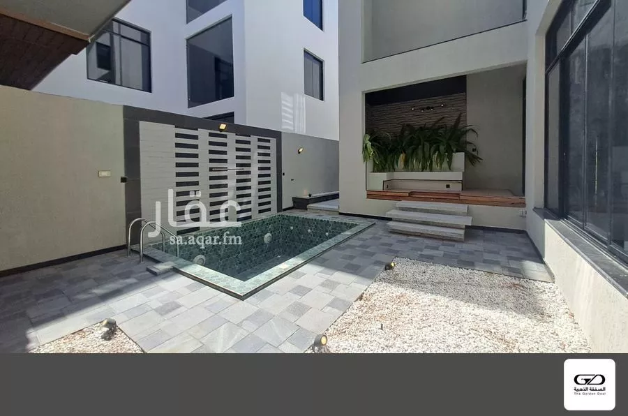 فيلا 4 غرف في الشراع 8