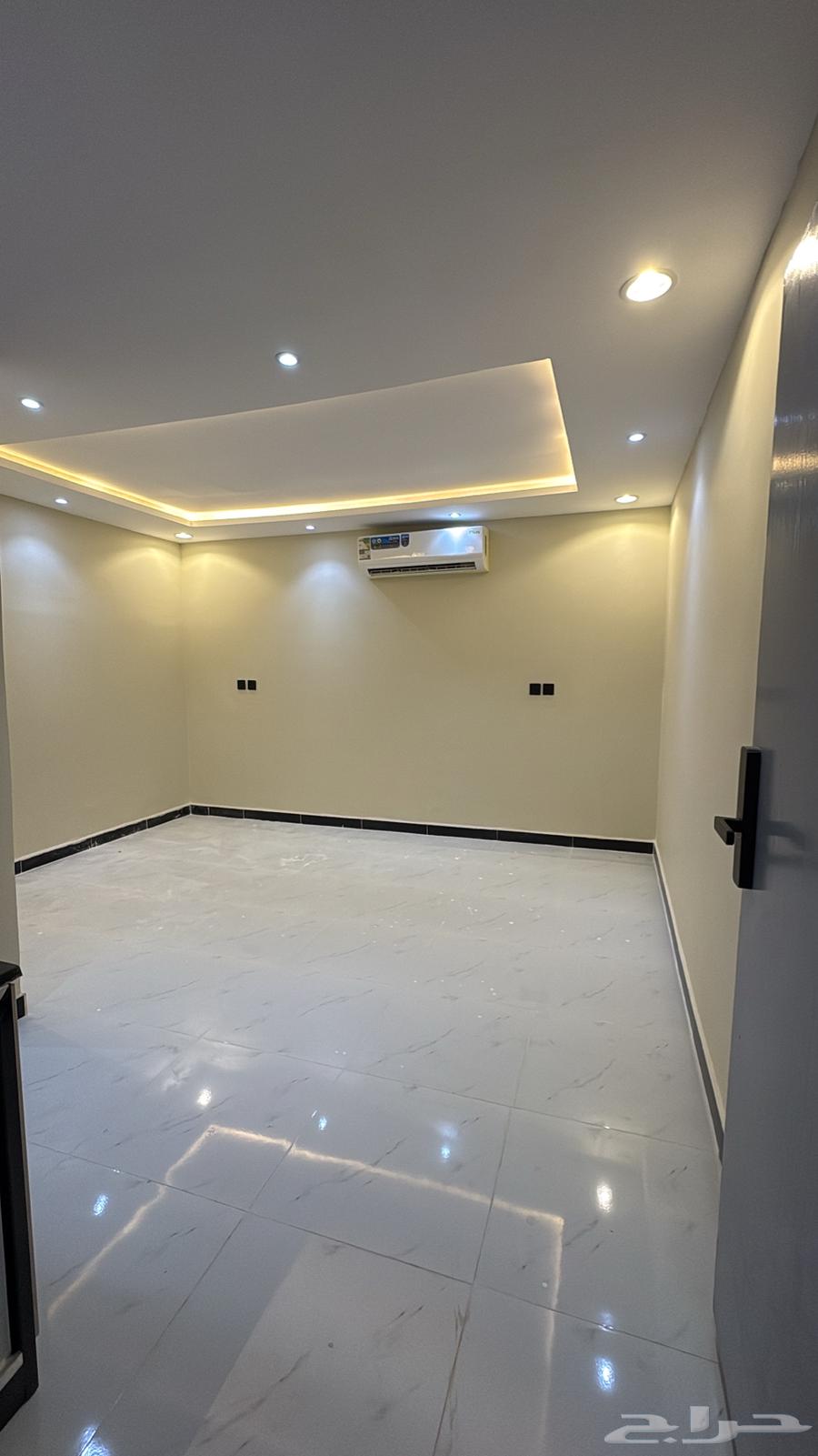 5 bedroom villa in Al Mahdiyyah 3