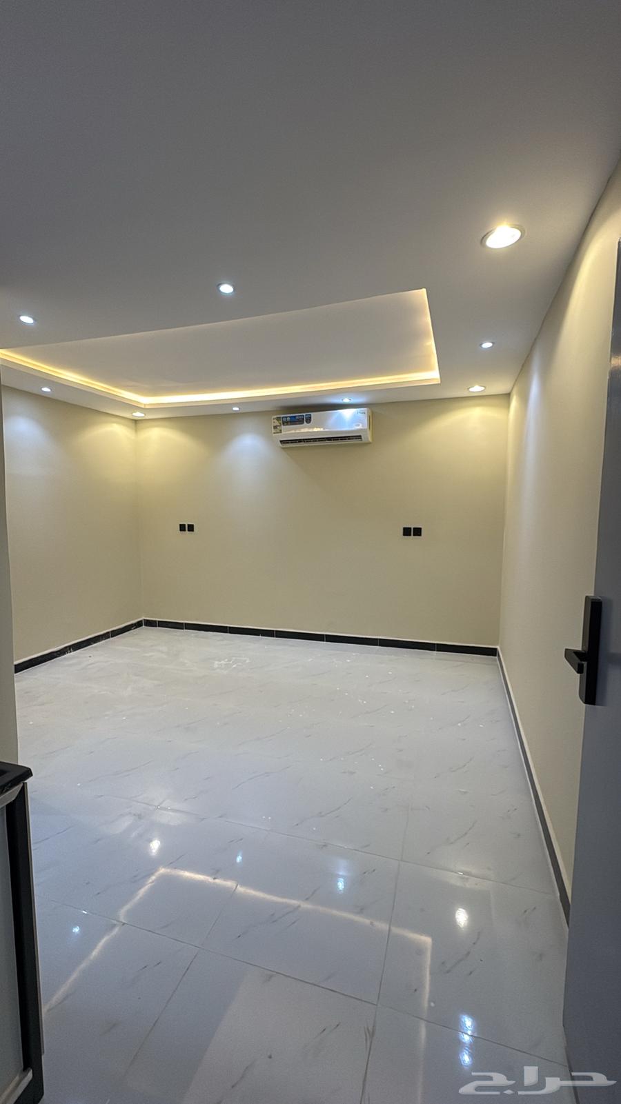 5 bedroom villa in Al Mahdiyyah 4