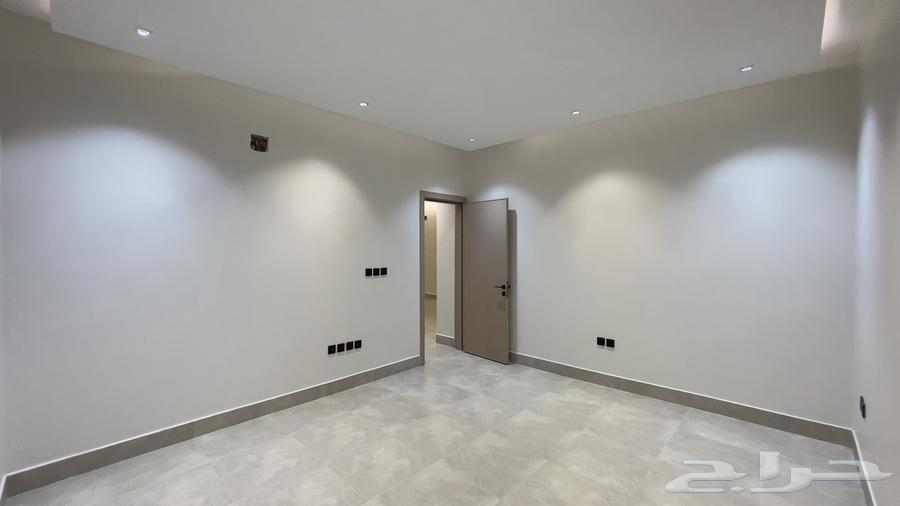 فيلا 13 غرف في العارض 14