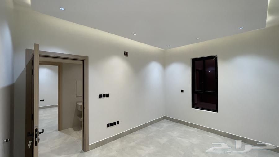 فيلا 13 غرف في العارض 15