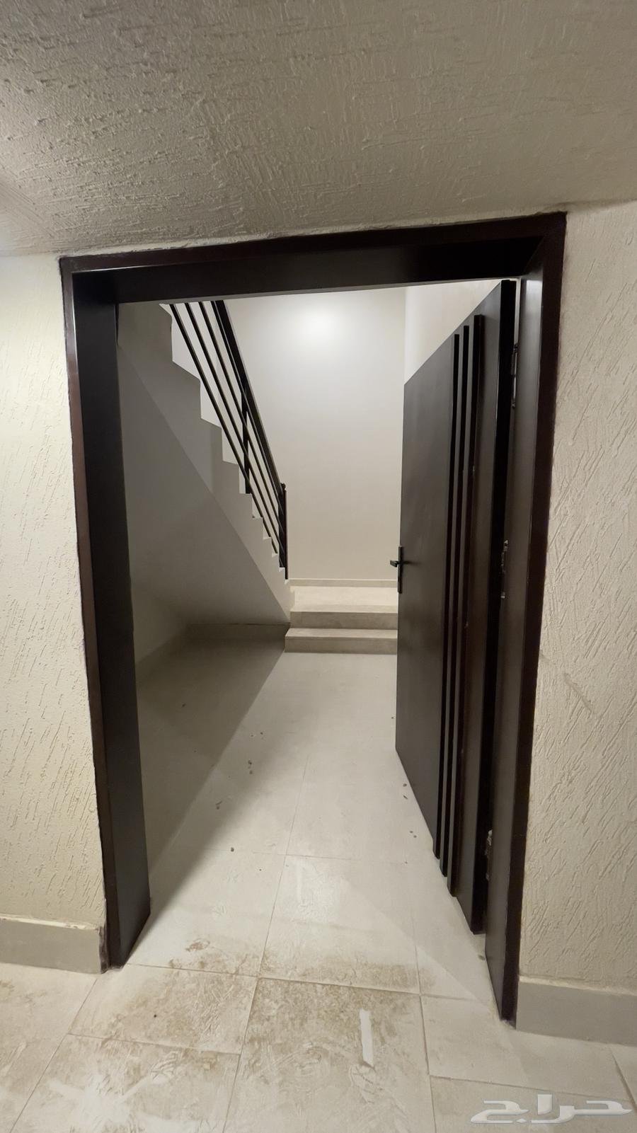 فيلا 13 غرف في العارض 3