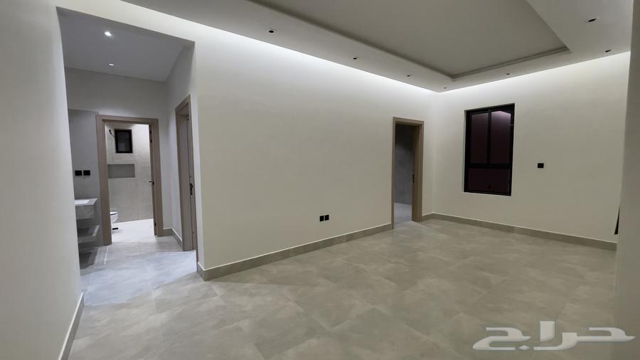 فيلا 13 غرف في العارض 7