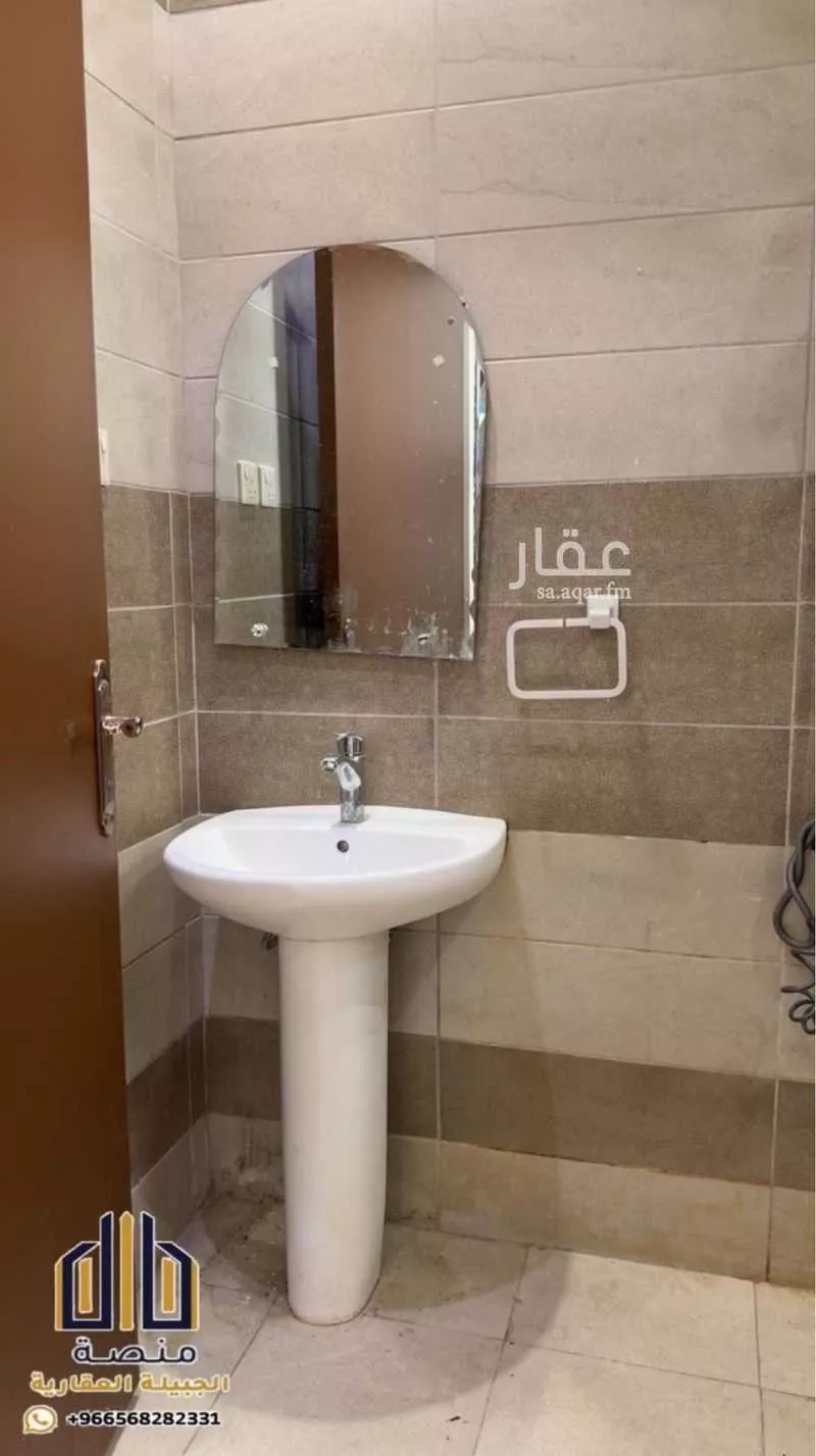 4 bedroom floor in Al Qairawan 11