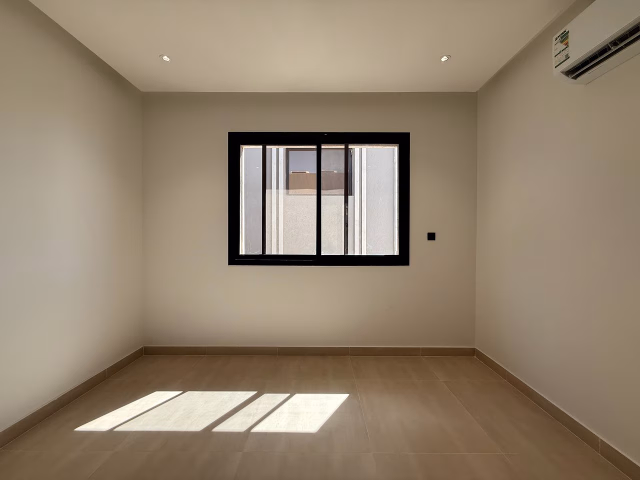 شقة 3 غرف في النرجس 26