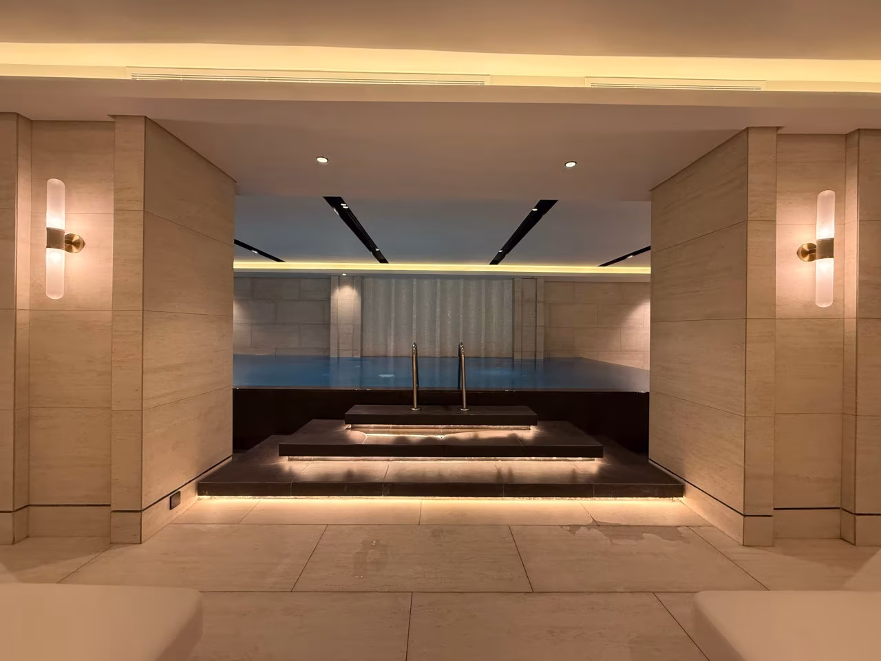 شقة 3 غرف في النرجس 10