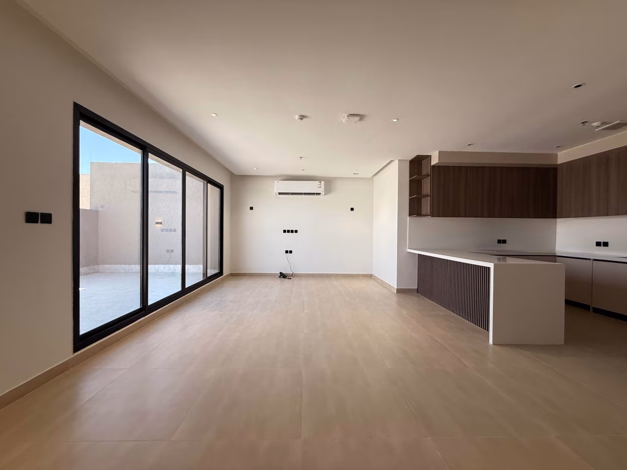 شقة 3 غرف في النرجس 27