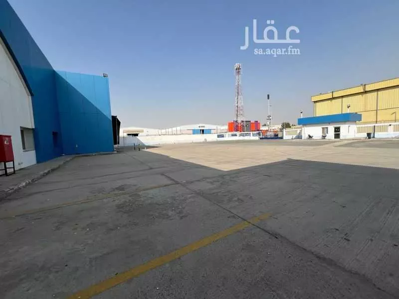 مستودع 5687 م² في الريان 2