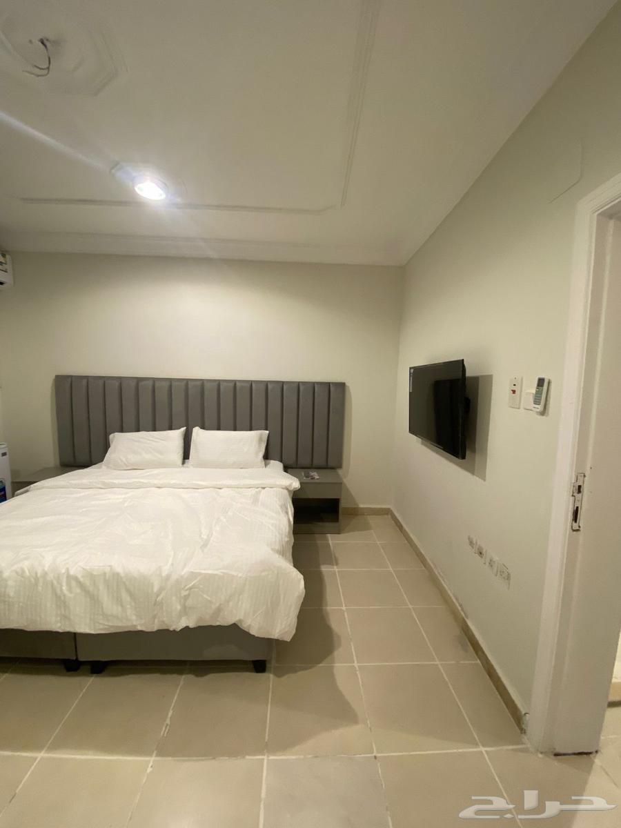 شقة 2 غرف في النزهة 5