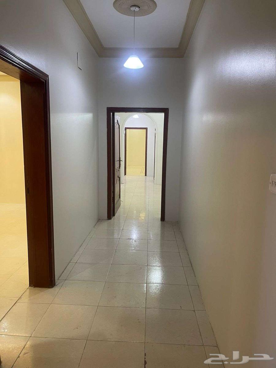 شقة 4 غرف في السنابل 5