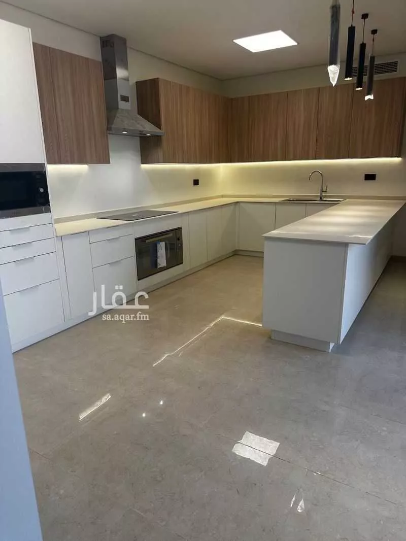 فيلا 5 غرف في العارض 2