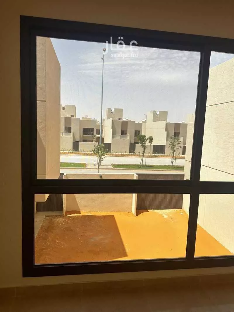 فيلا 5 غرف في العارض 11