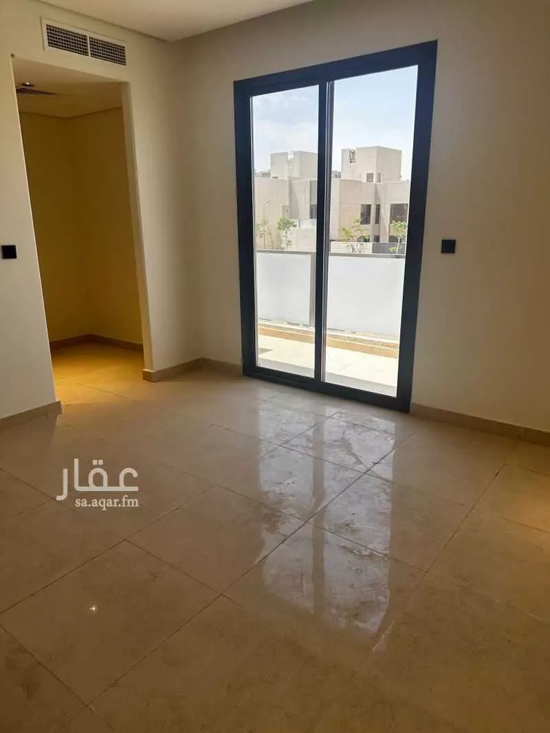 فيلا 5 غرف في العارض 13