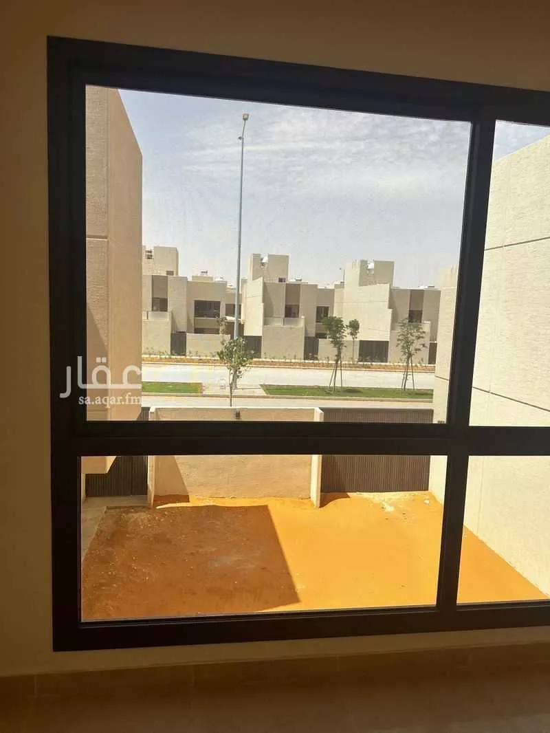 فيلا 5 غرف في العارض 3