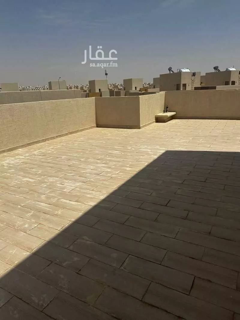 فيلا 5 غرف في العارض 10