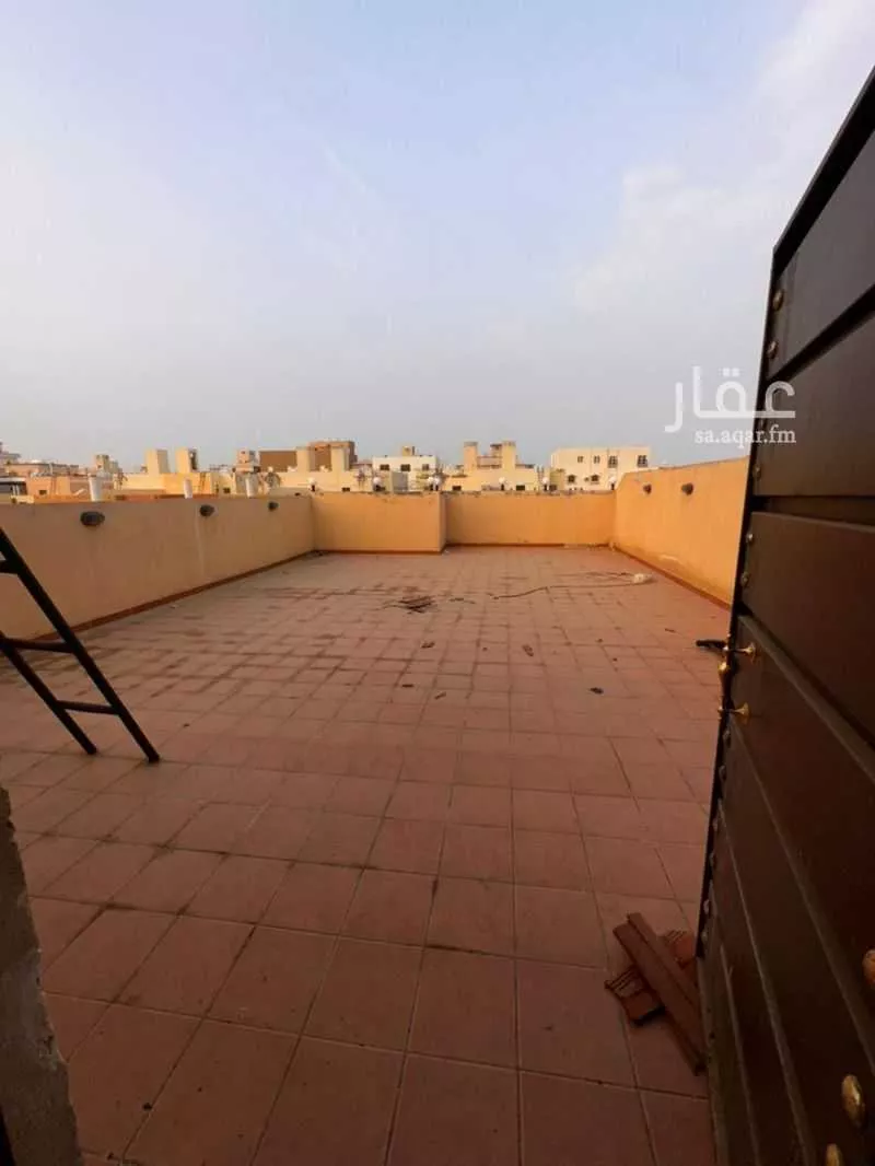 6 bedroom villa in Al Hamdaniyah 9