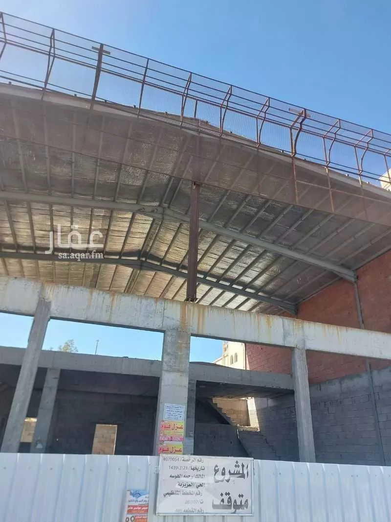 محل 390 م² في العزيزية 2