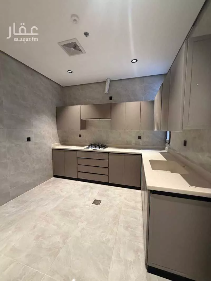 شقة 3 غرف في الحمرا 2