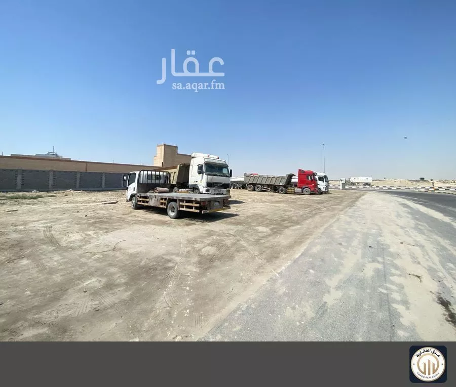 أرض 875 م² في الشراع 4