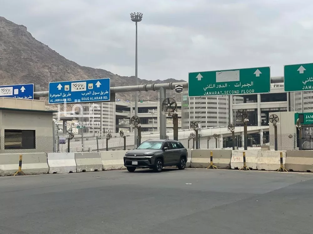 3 bedroom apartment in Al Aziziyah 13