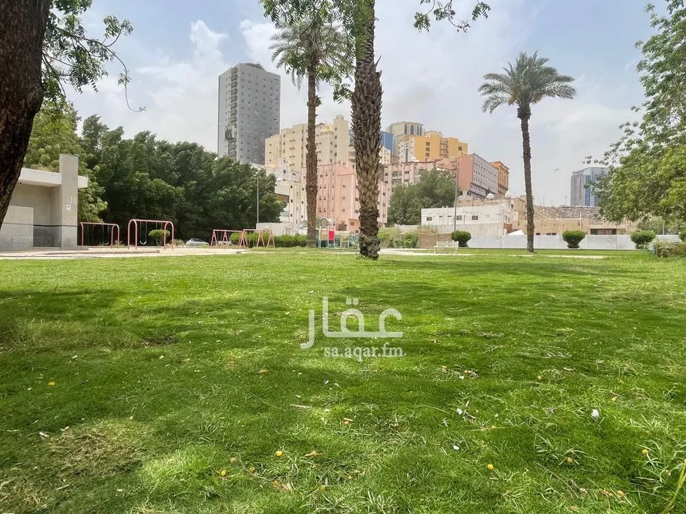 3 bedroom apartment in Al Aziziyah 3