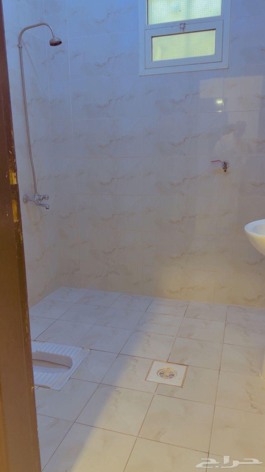 شقة 3 غرف في الرمال 4