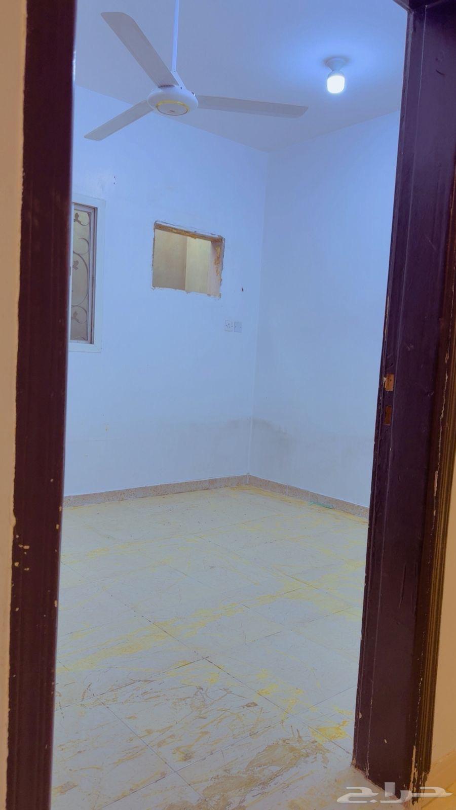 شقة 3 غرف في الرمال 8
