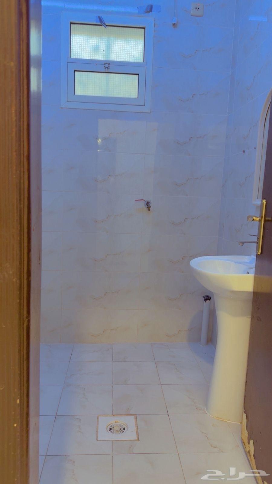 شقة 3 غرف في الرمال 9