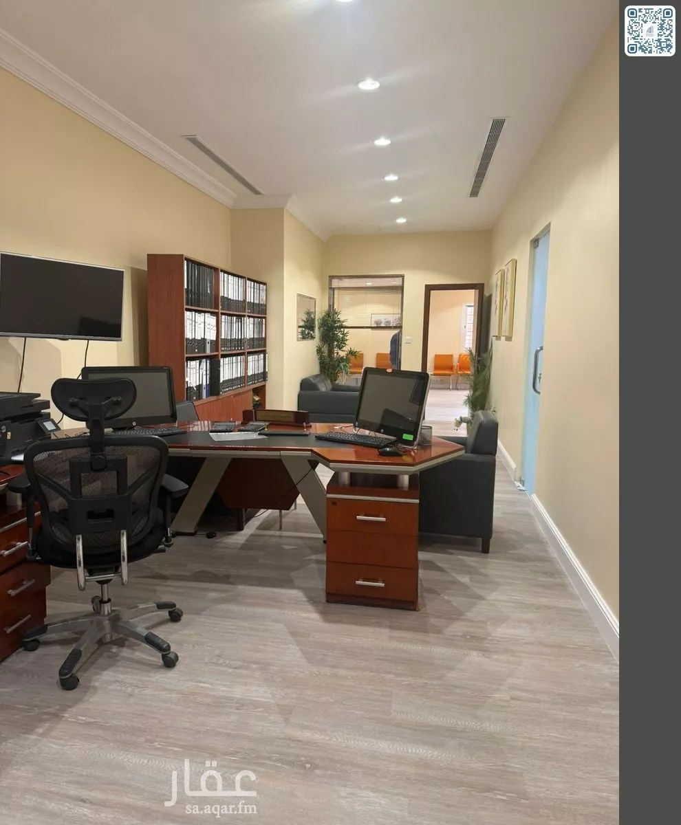 مكتب 690 م² في الفيصلية 12