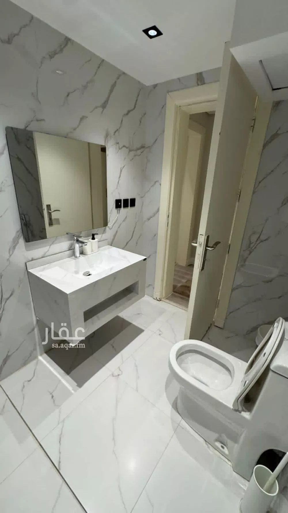 شقة 3 غرف في الملقا 4