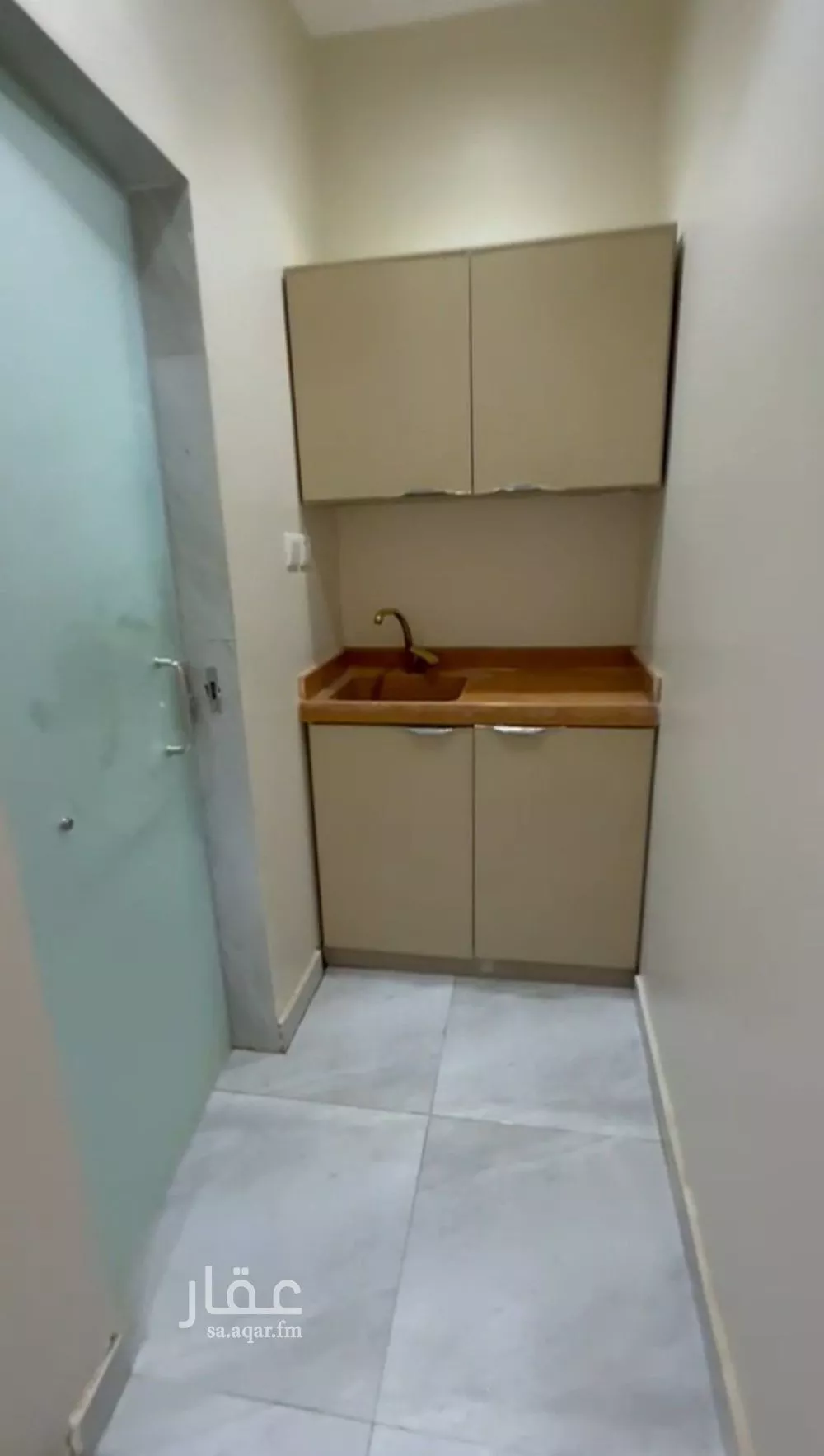شقة 1 غرف في العقيق 20