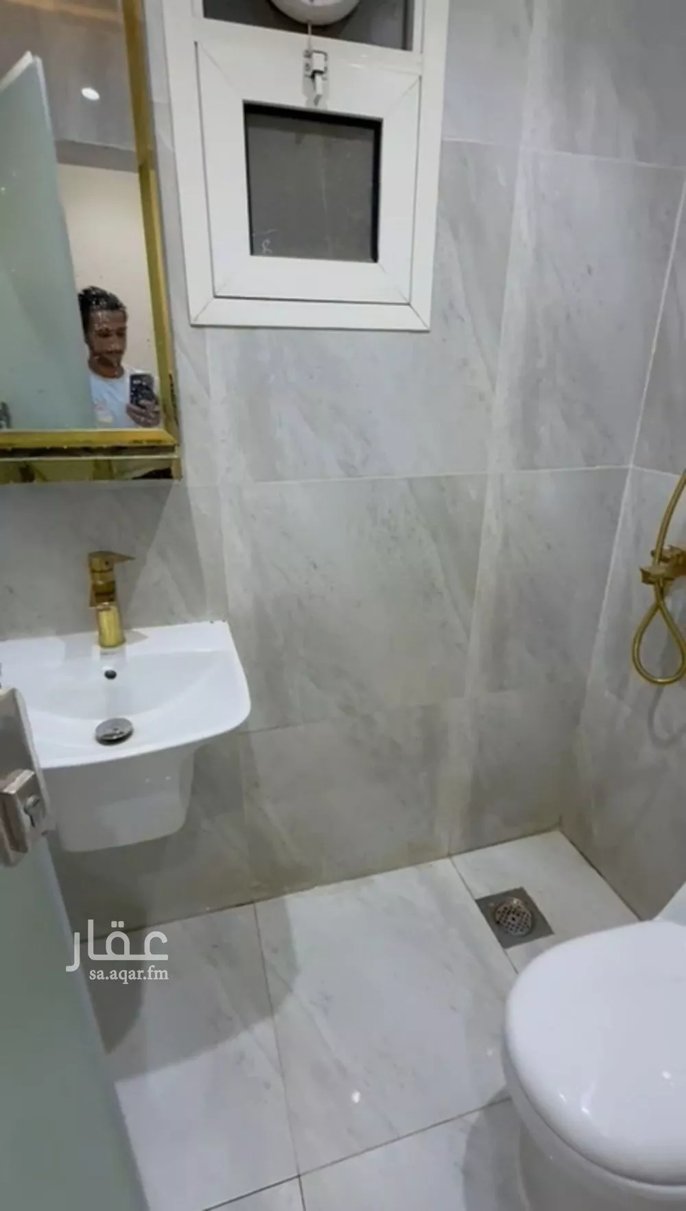 شقة 1 غرف في العقيق 4