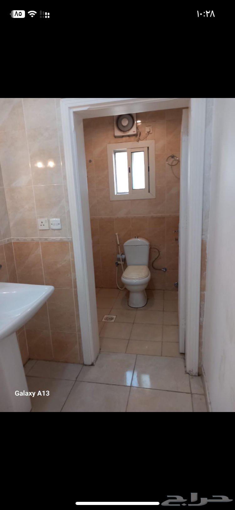 شقة 5 غرف في الواحة 6