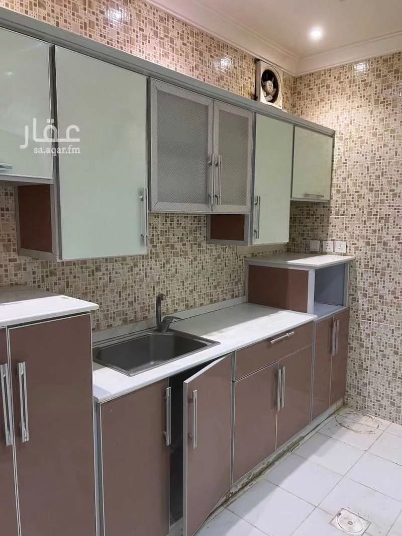 شقة 4 غرف في الواحة 4