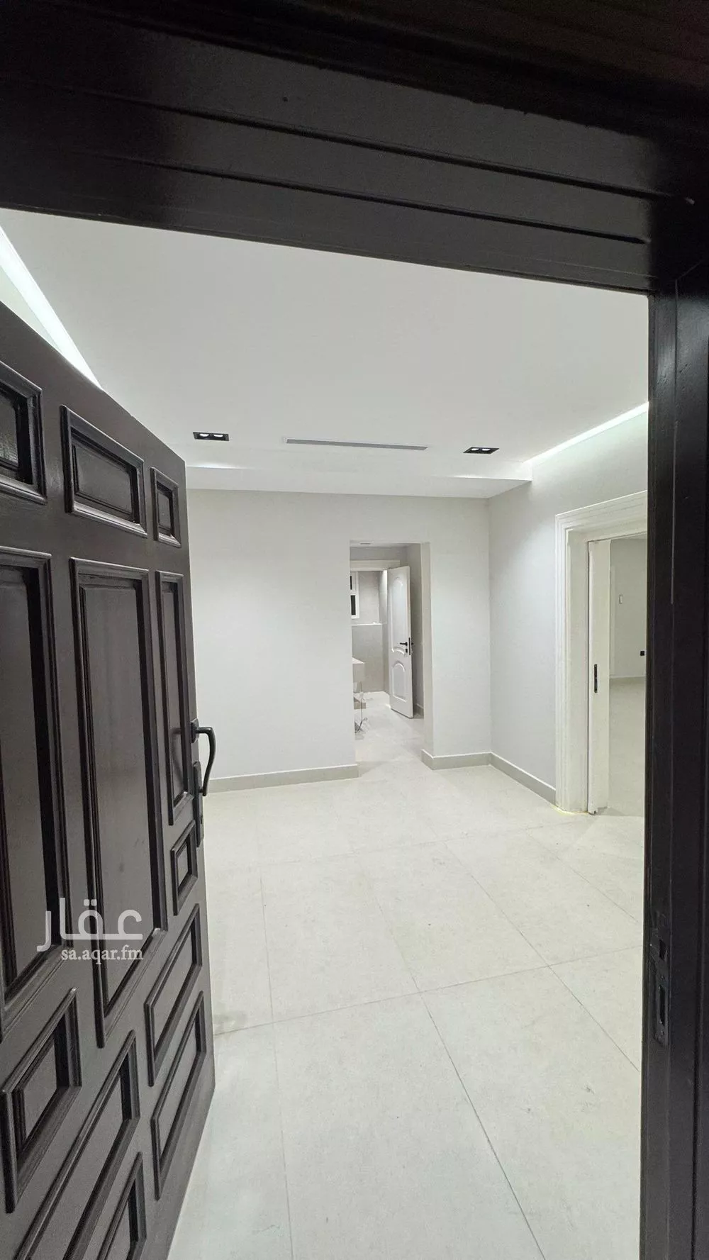 عمارة 875 م² في النزهة 2