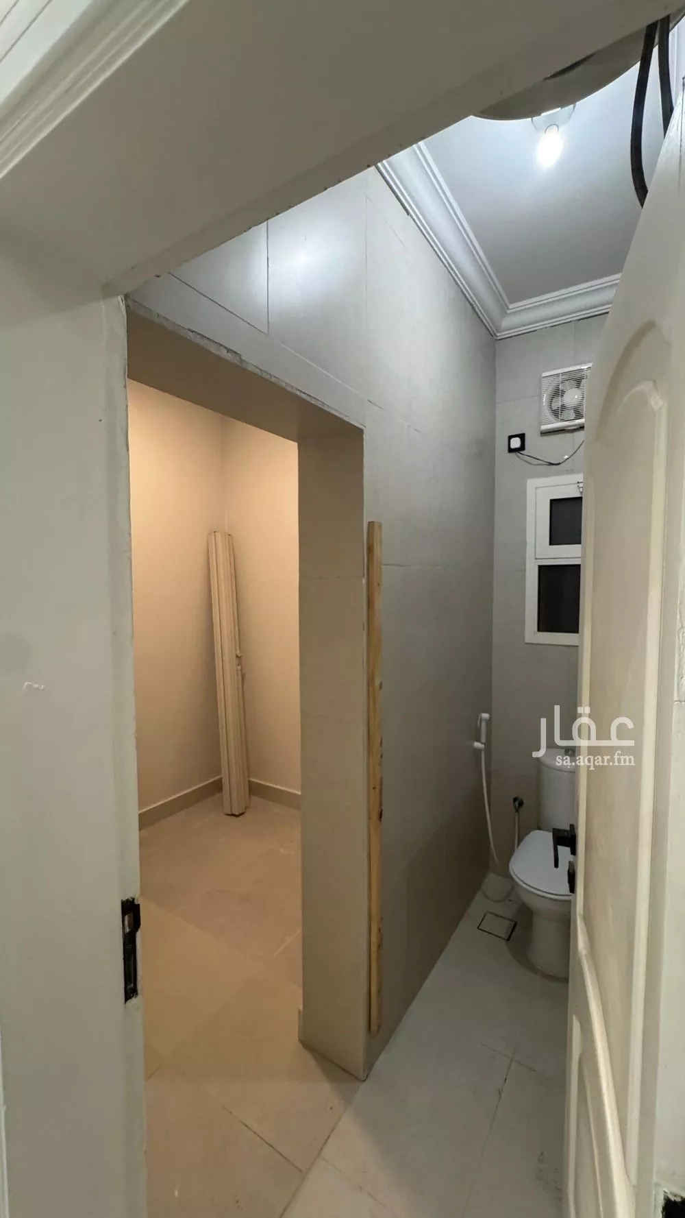 عمارة 875 م² في النزهة 4