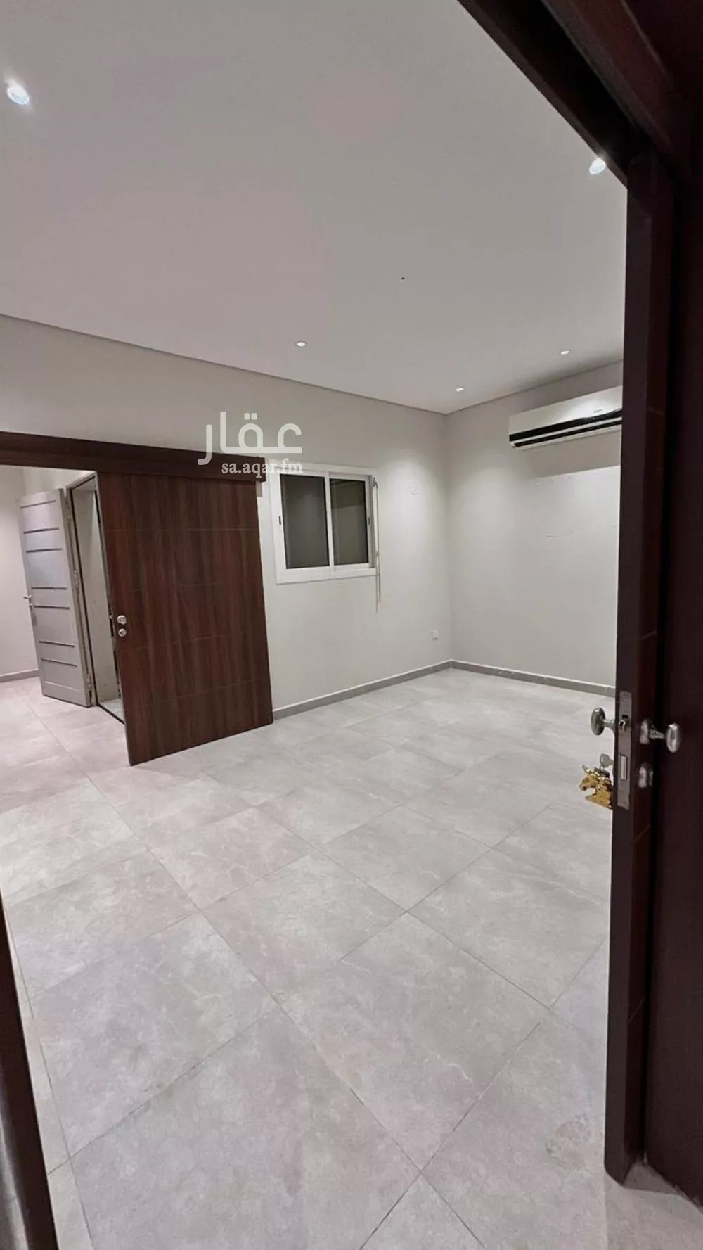 5 bedroom villa in Al Janadriyah 6