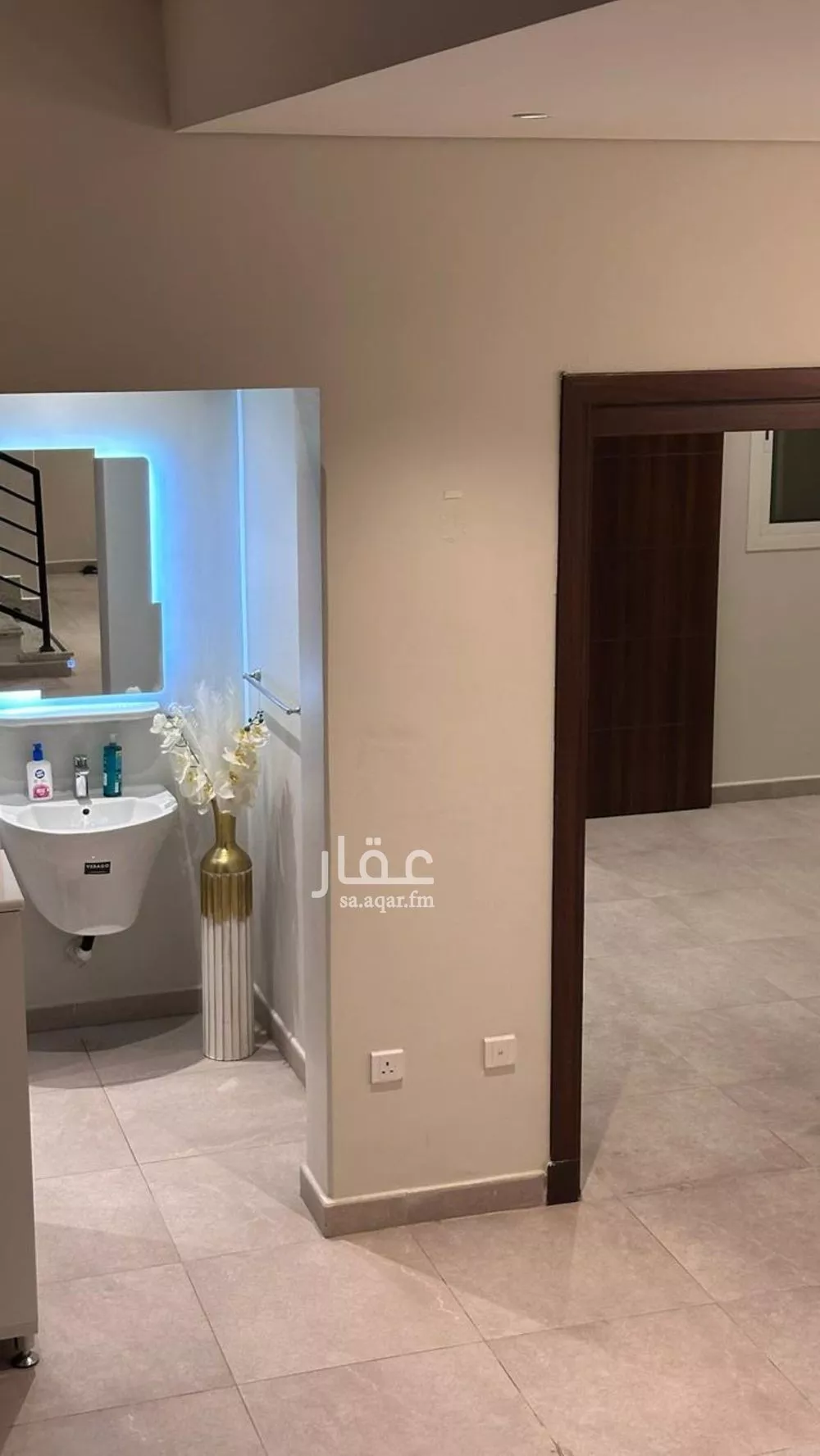 5 bedroom villa in Al Janadriyah 12