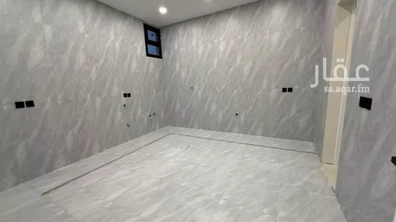 شقة 4 غرف في طيبة 11