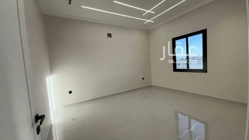 شقة 4 غرف في طيبة 18